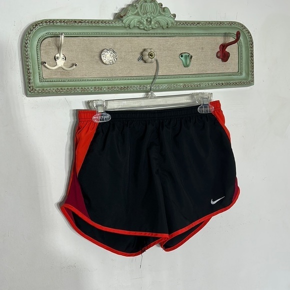 Nike women’s small breathable mesh insert running short black red - Picture 1 of 6